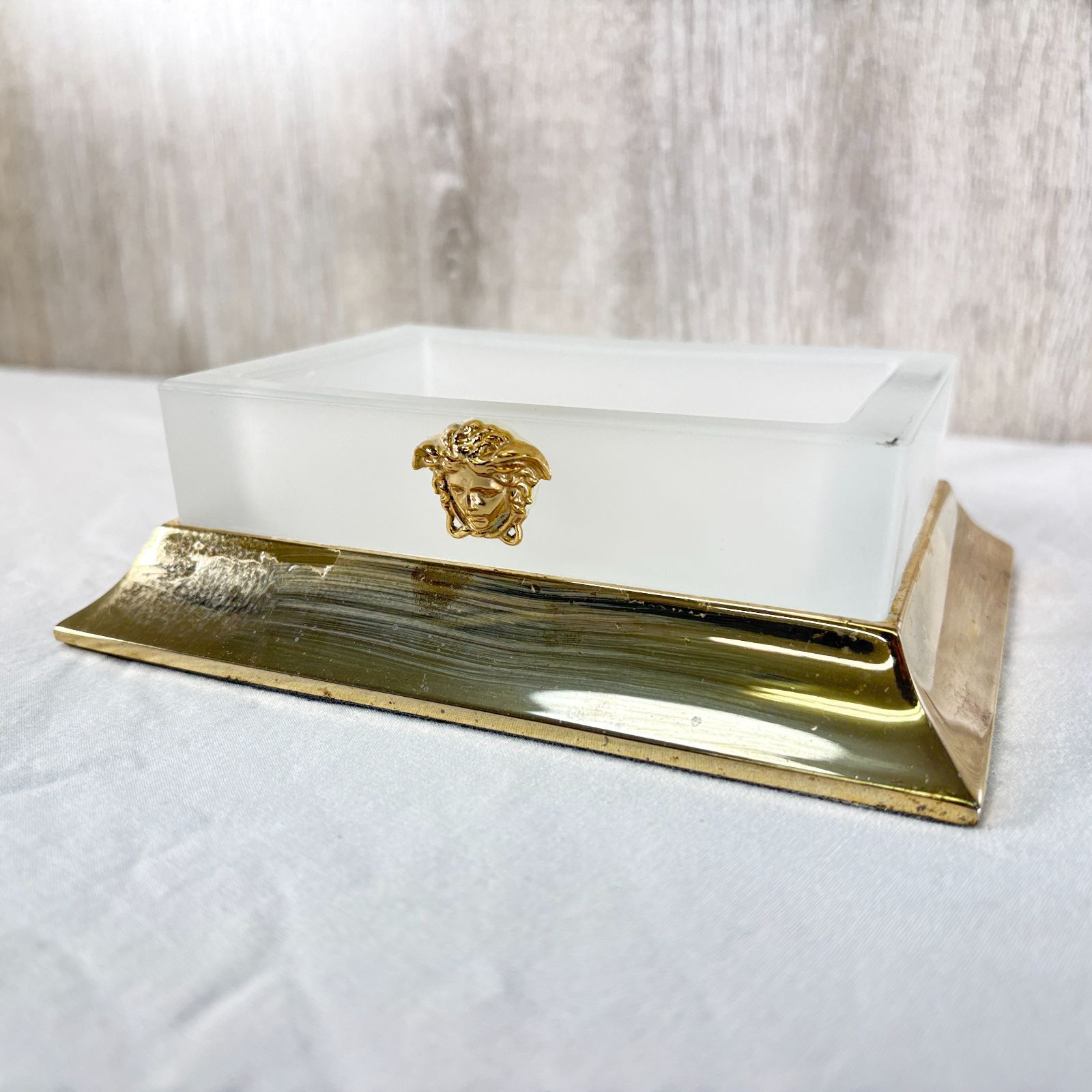 VERSACE ヴェルサーチ メデューサ ソープディッシュ ガラス×ゴールドカラー