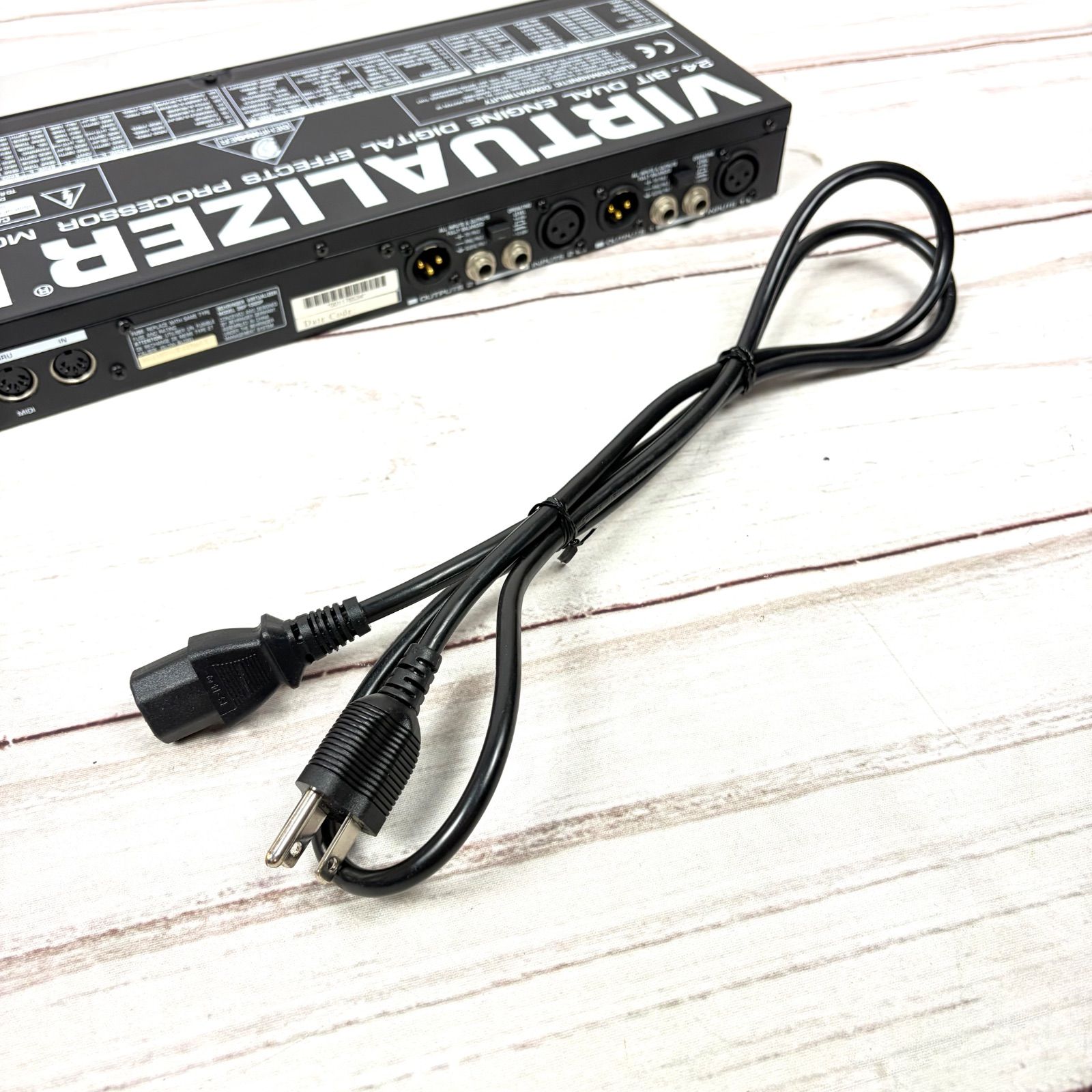 BEHRINGER DIGITAL EFFECTS PROCESSOR DSP 1000P ベリンガー マルチ