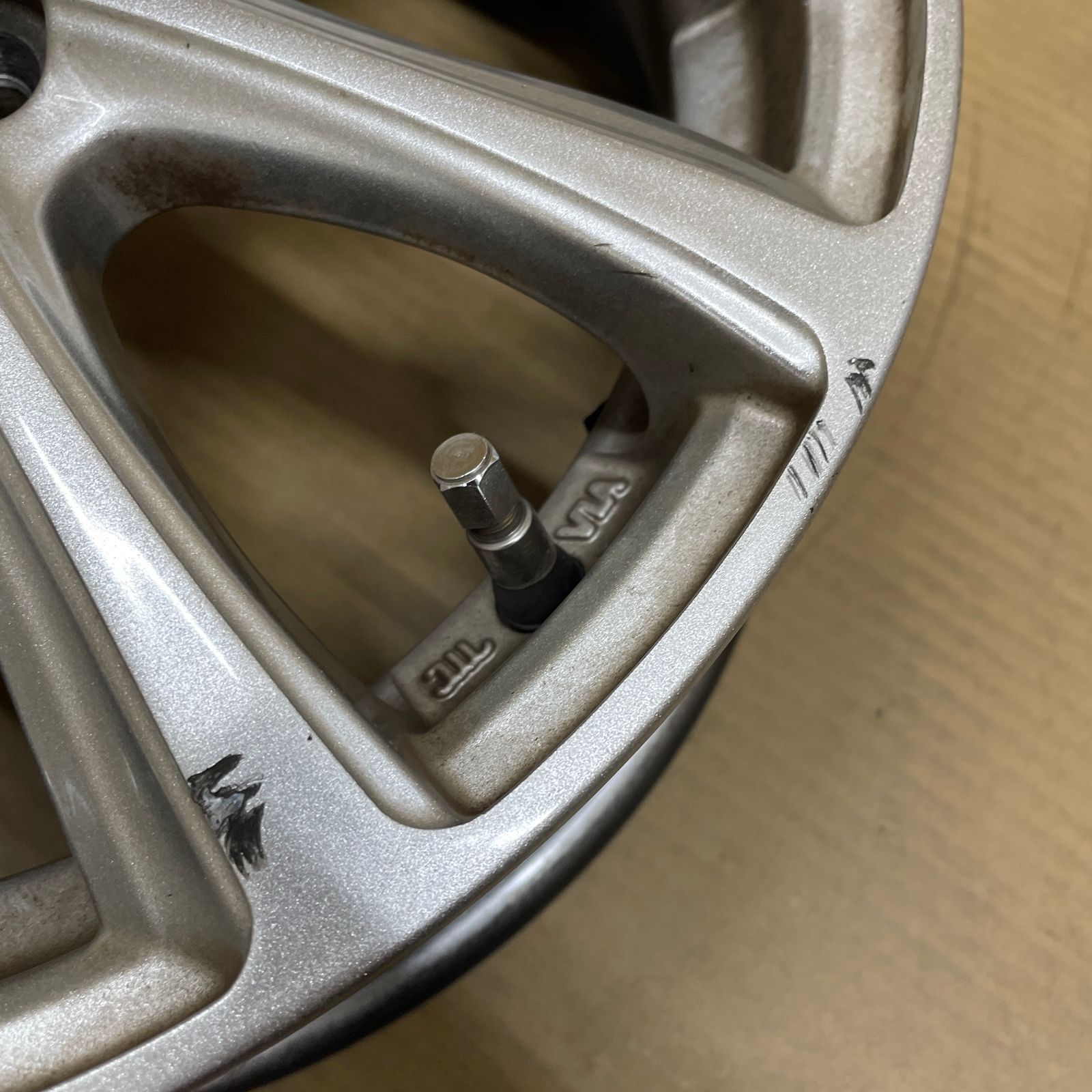 HOT STUFF Exceeder 14インチ 4.5J +50 4H/PCD100 【中古】 - メルカリ