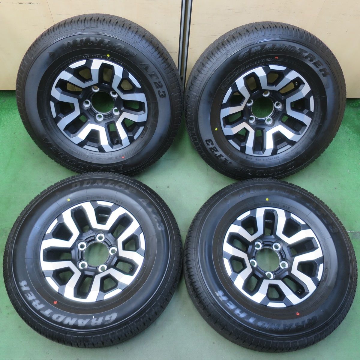 新車外し！26年★トヨタ ランクル 70 純正 再再販 265/70R16 ダンロップ AR23 グラントレック 16インチ 再々販 PCD150/5H★6050501イノ