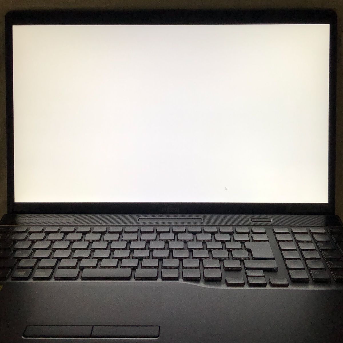 送料無料，定番 ジャンク品ノートPC パソコン FUJITSU FMV LIFEBOOK