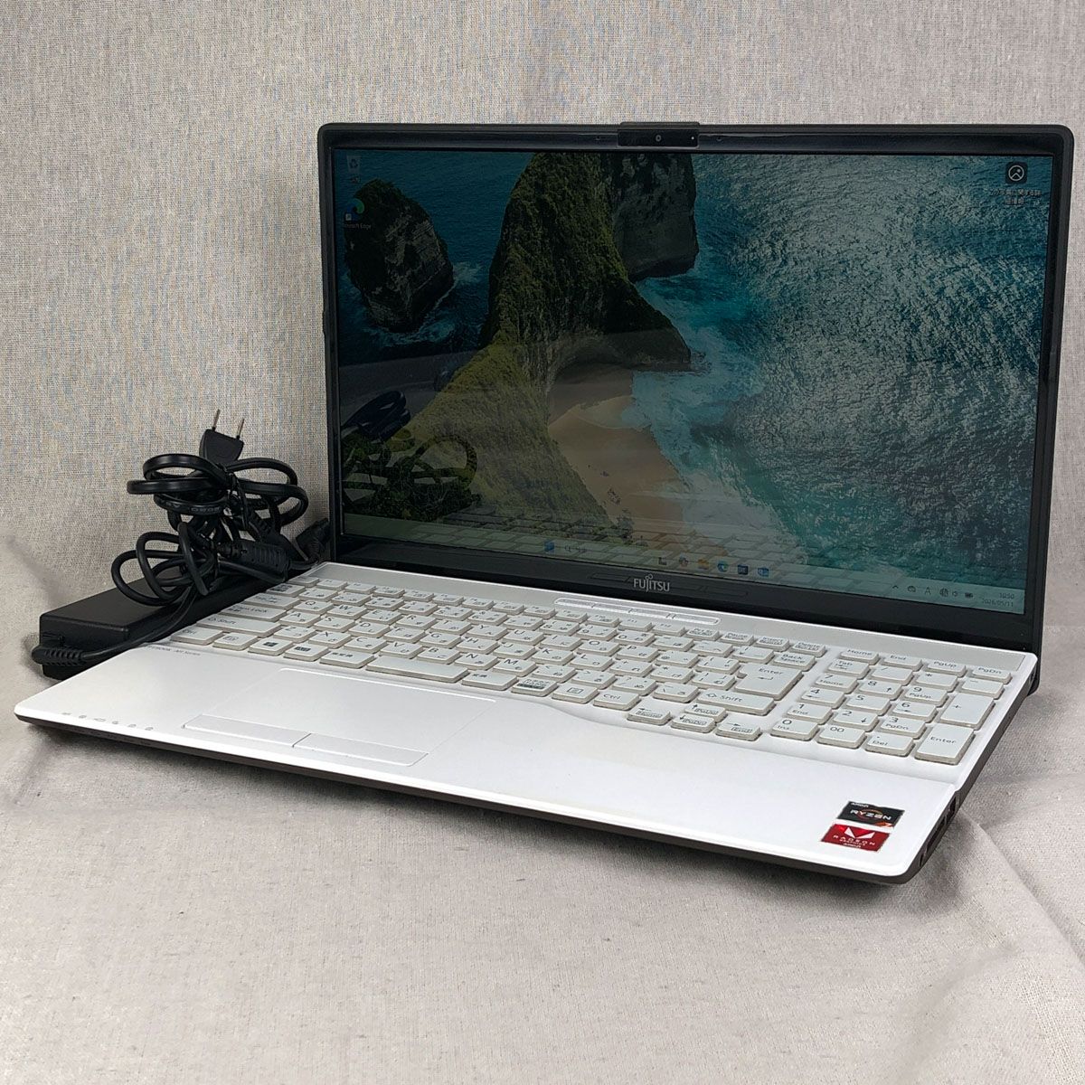 ◆ジャンク品◆ノートPC パソコン FUJITSU FMV LIFEBOOK AH51/E3 FMVA51E3WG【Ryzen 7 3750H・メモリ8GB・SSD512GB】★画面表示色異常/wb-junk-260978（039625）