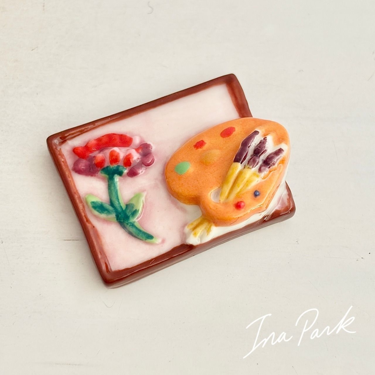パレットと花の絵のフェーヴ フェーブ フランス製 ミニチュア 陶器
