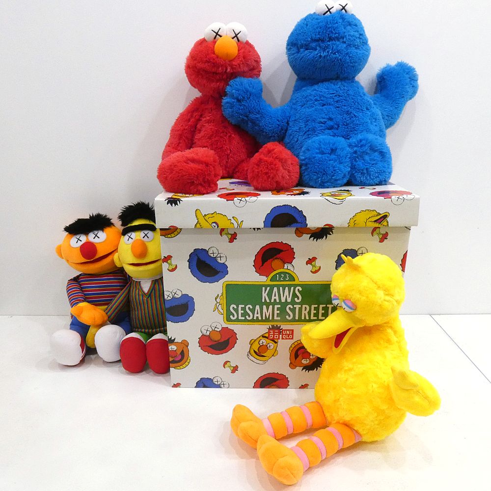 【小牧店】タグ付き　UNIQLO×KAWS x SESAME STREET　ぬいぐるみコンプリートボックス 【I725-5276】