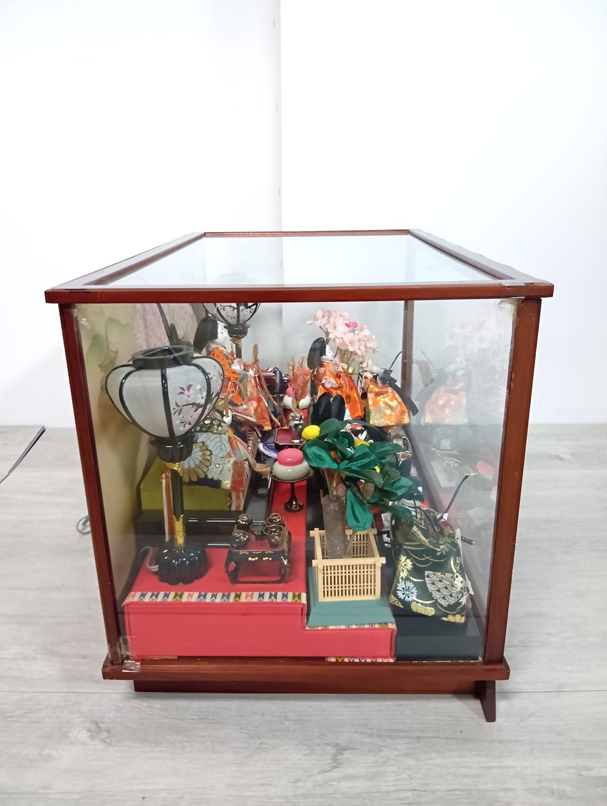 ひな人形 七人飾り ガラスケース入り オルゴール ライト付き 動作品_