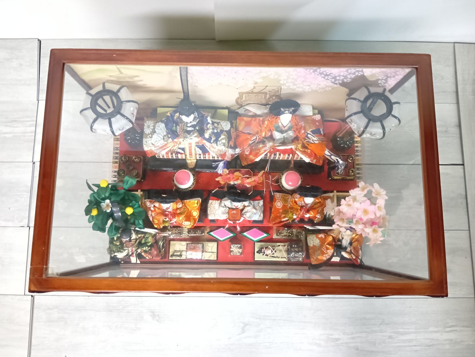 ひな人形 七人飾り ガラスケース入り オルゴール ライト付き 動作品_