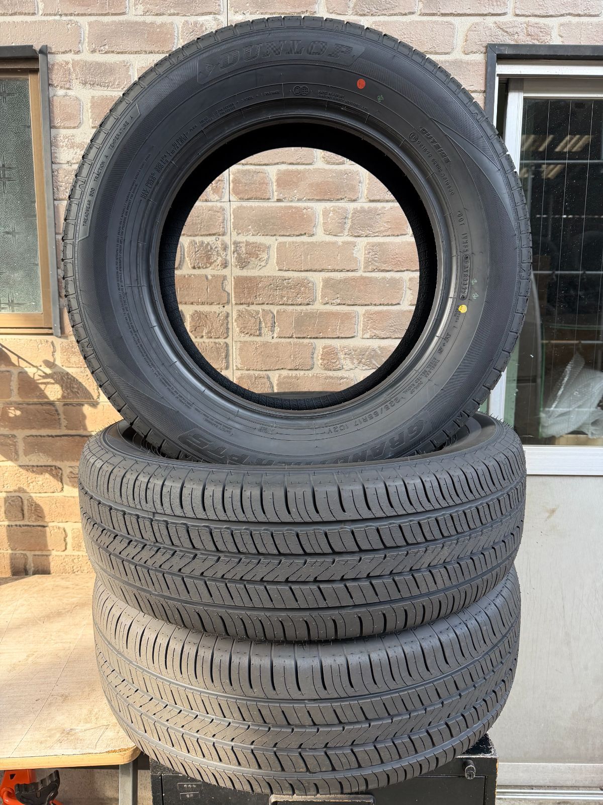 2025年バリ山】225/65R17 サマータイヤ ダンロップ グラントレック 3本