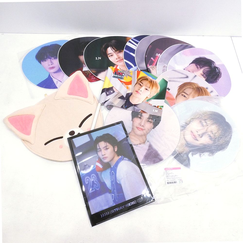 【小牧店】Stray Kids　I.N アイエン　うちわなどグッズセット 【I353-5279】
