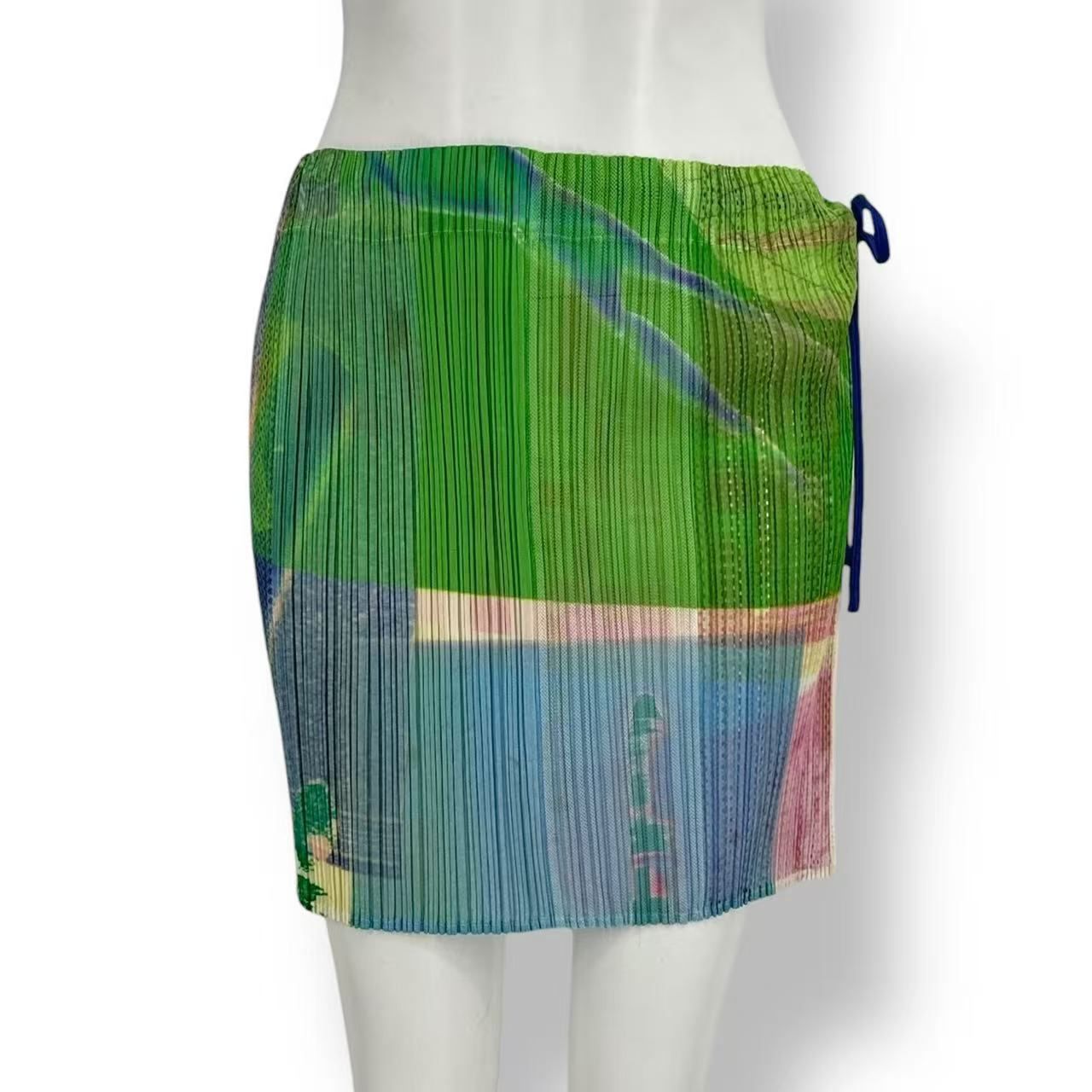新品同様 ISSEY MIYAKE イッセイミヤケ PLEATS PLEASE プリーツ