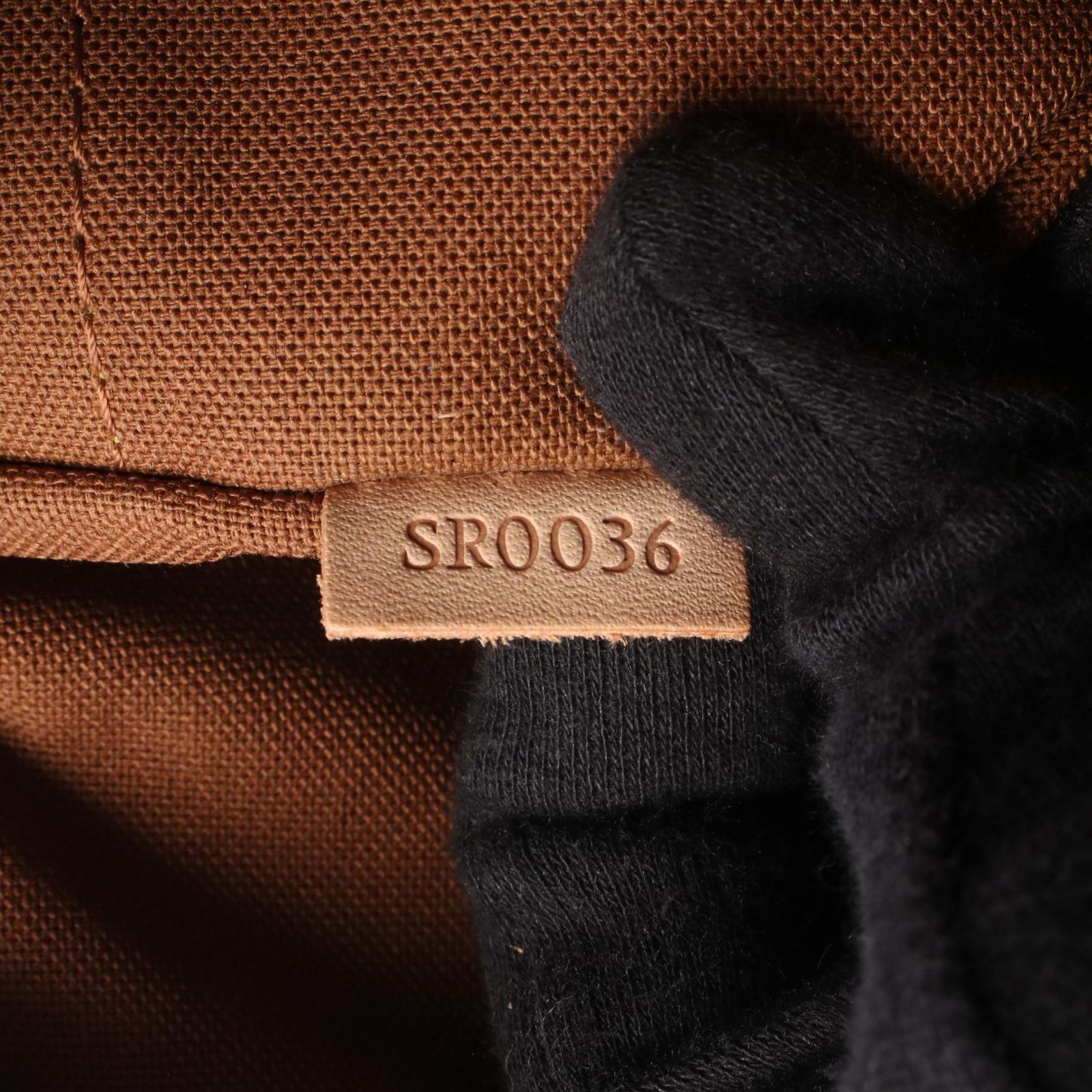 ルイ・ヴィトン LOUIS VUITTON ショルダーバッグ ナヴィグリオ