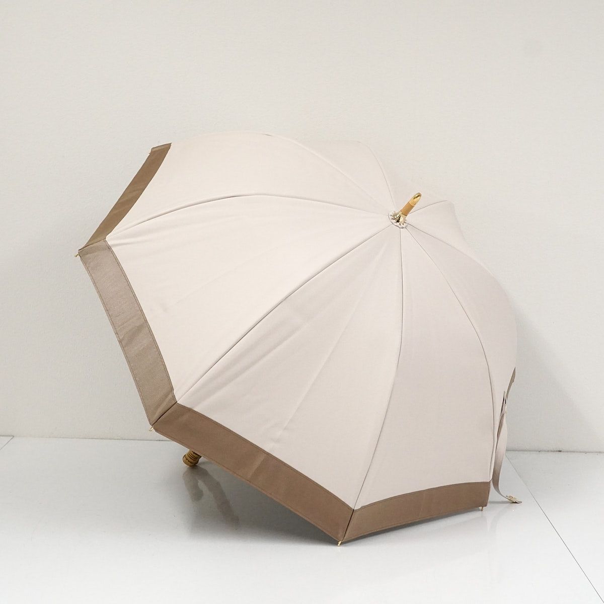 完全遮光日傘 untule アントゥーレ USED美品 Sサイズ アイボリー 