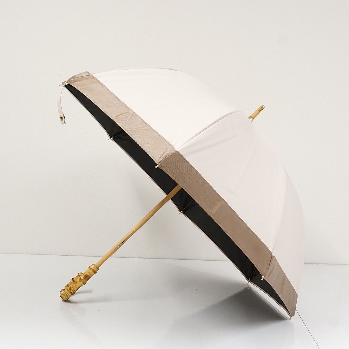 完全遮光日傘 untule アントゥーレ USED美品 Sサイズ アイボリー 
