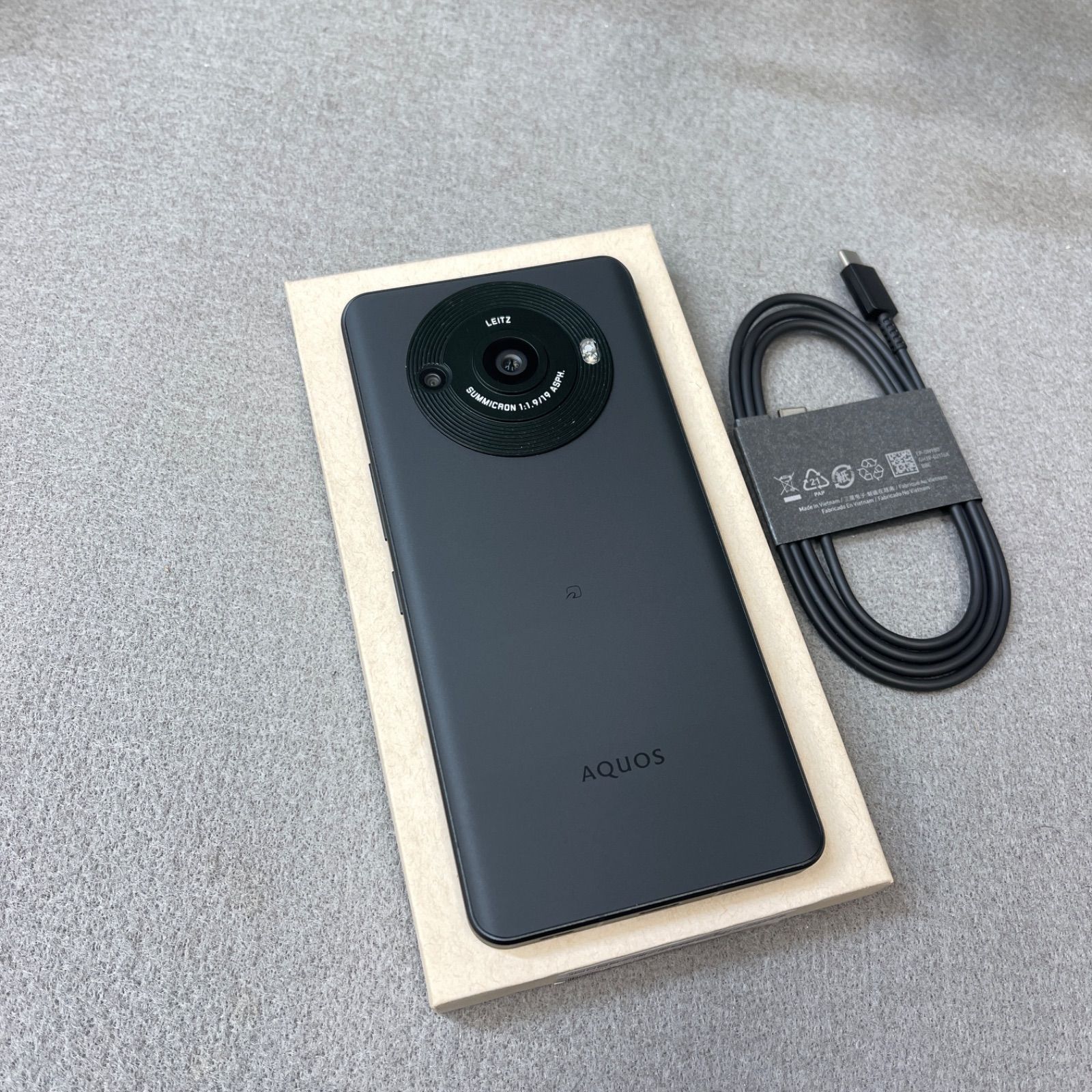 AQUOS R8 Pro 256GB ブラック SIMフリー Cランク - メルカリ