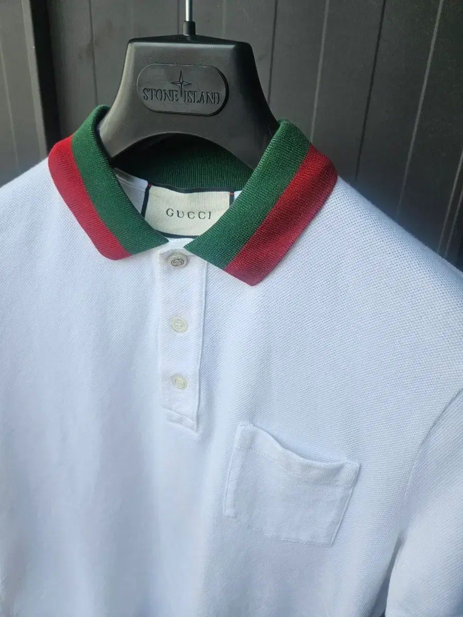 95 100 グッチ 3本線 カラーネック ピケ カラーTシャツ L (正規品) 34,328円