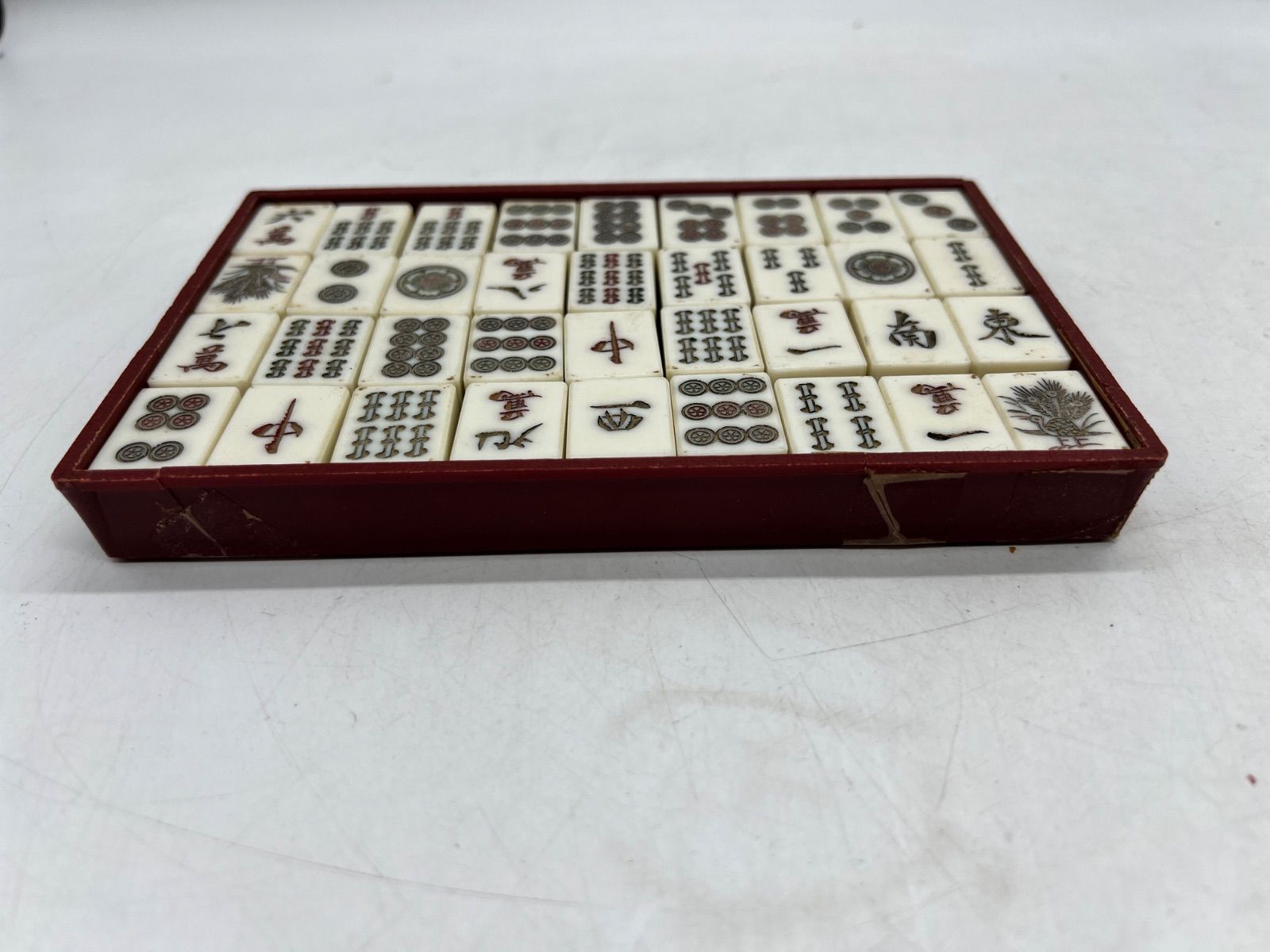 □麻雀牌セット□ 茶色ケース付き 昭和レトロ 点棒・サイコロ付き □麻雀牌セット□ 茶色ケース付き 昭和レトロ 点棒・サイコロ付き