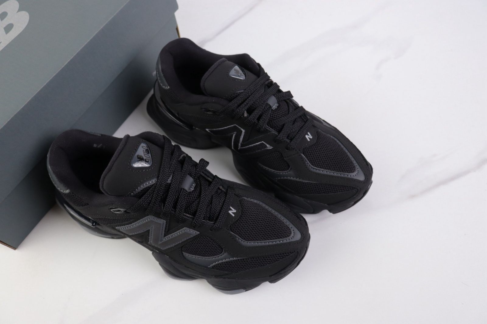新品未使用 New Balance 9060 トリプルブラック U9060ZGE オール 