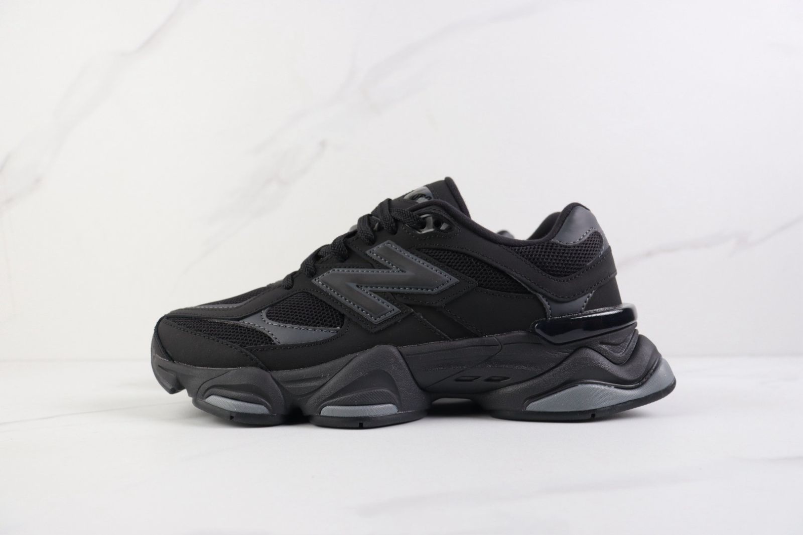 新品未使用 New Balance 9060 トリプルブラック U9060ZGE オール 