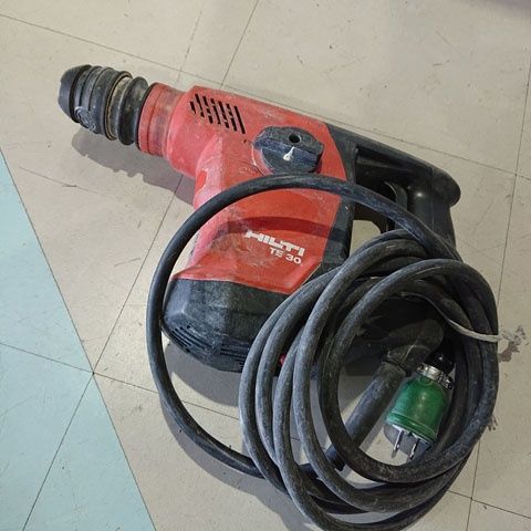 HILTI　ヒルティ　TE30　コード式ロータリハンマドリル