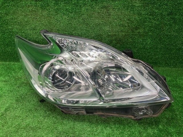 プリウス ZVW30 右ヘッドランプ・ヘッドライト L コイト 47-29 81110-47500 202 プリウス ZVW30 右ヘッドランプ・ヘッドライト L コイト 47-29 81110