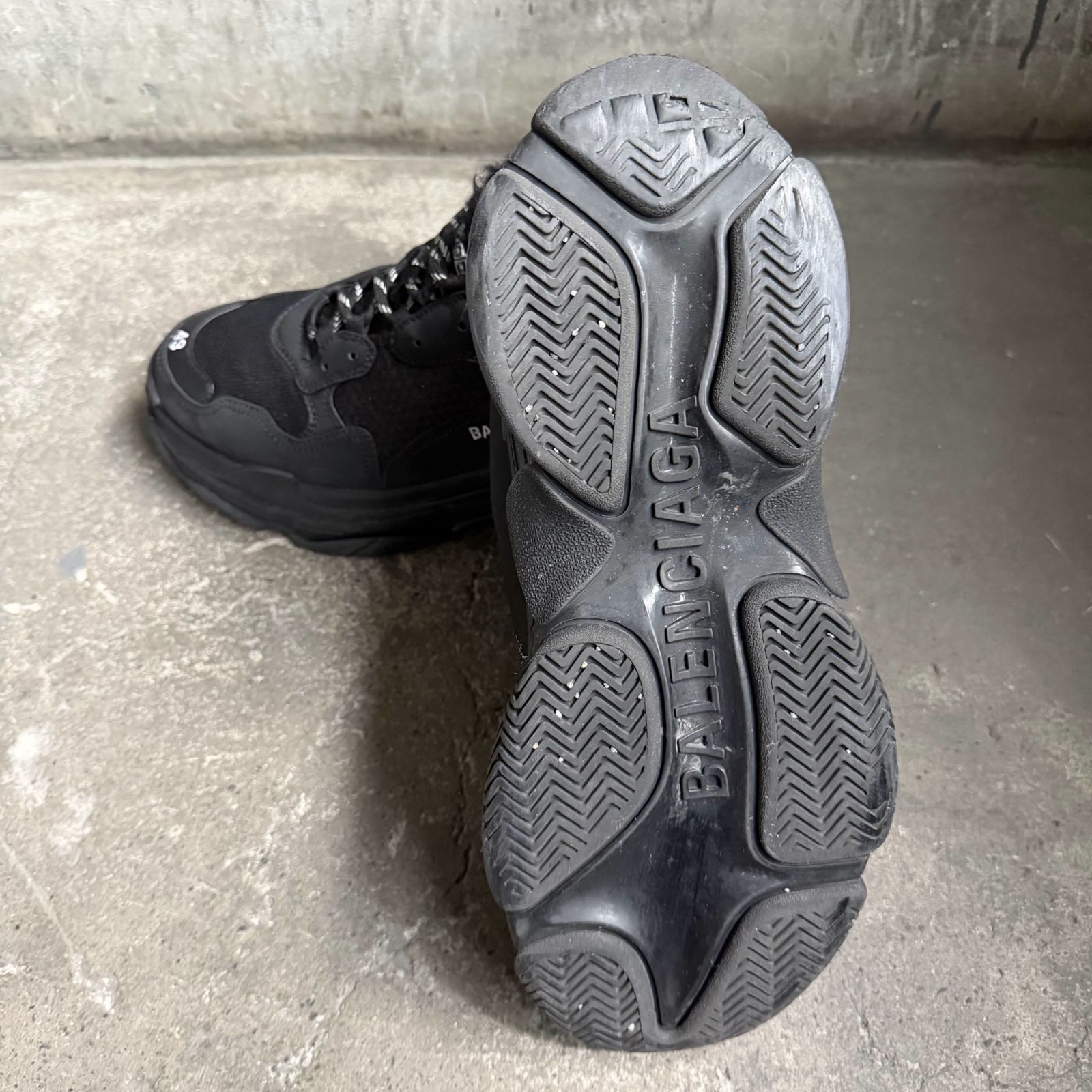 BALENCIAGA TRIPLE S FUR ダッドスニーカー ブラック 43 バレンシアガ