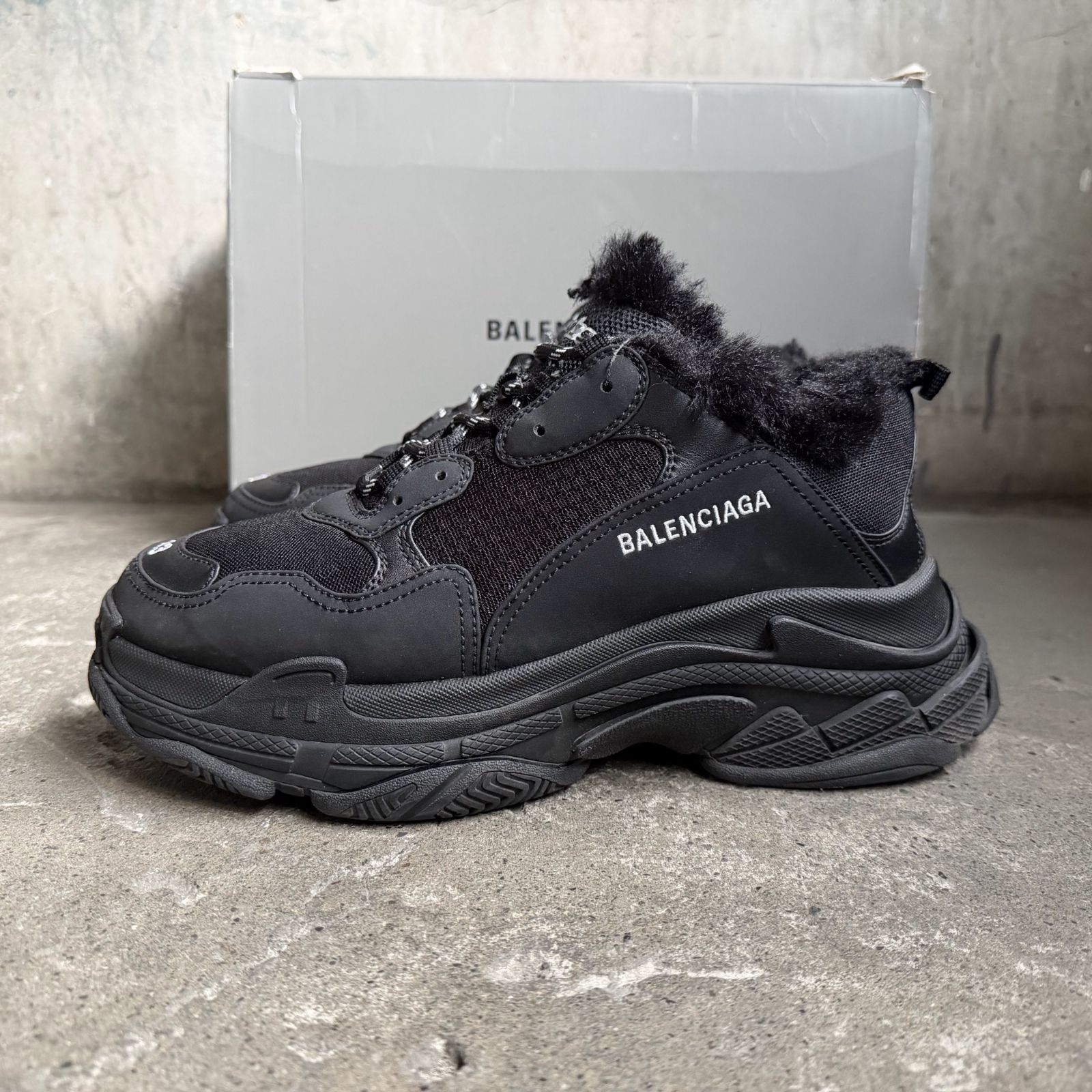 BALENCIAGA TRIPLE S FUR ダッドスニーカー ブラック 43 バレンシアガ