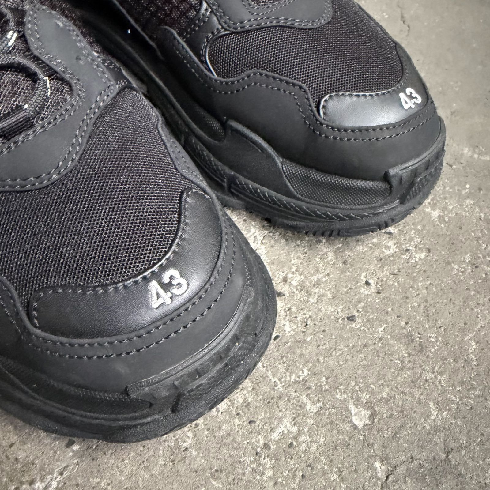 BALENCIAGA TRIPLE S FUR ダッドスニーカー ブラック 43 バレンシアガ