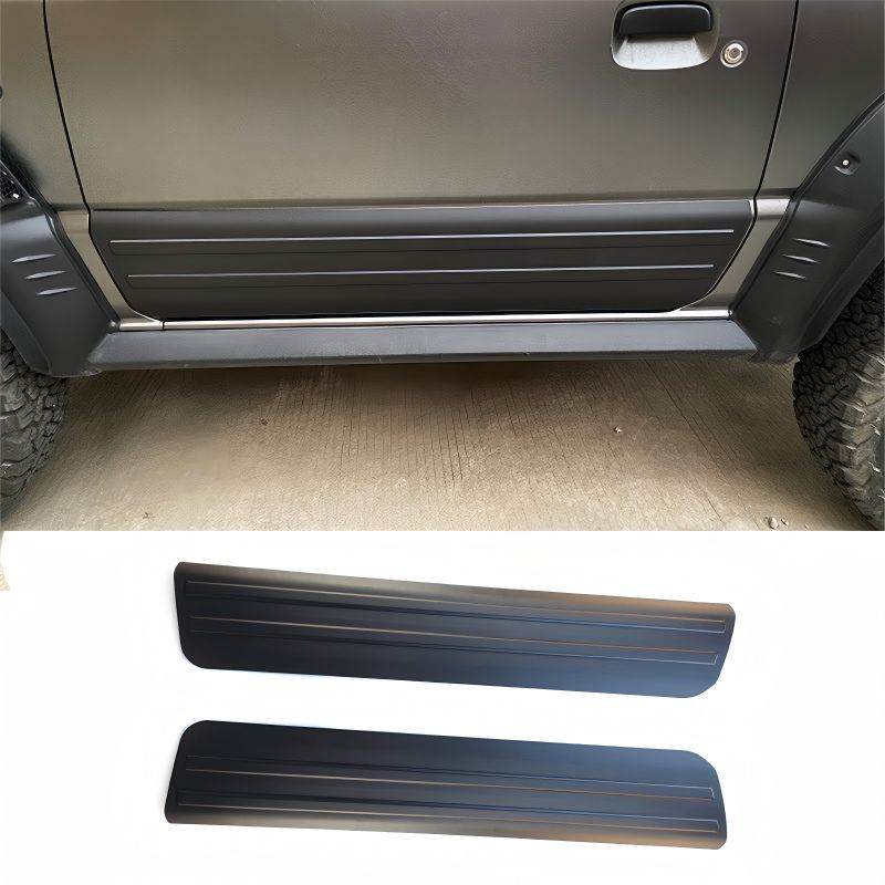 【送料無料】2019–2022 スズキ ジムニー JB74/JB64 (Jimny)用 ドアガードパネル ABS製 防擦り 保護板 高耐久 衝撃吸収 スタイリッシュ ブラック 粘着式 高精度 フィット感抜群 快適保護 安全走行