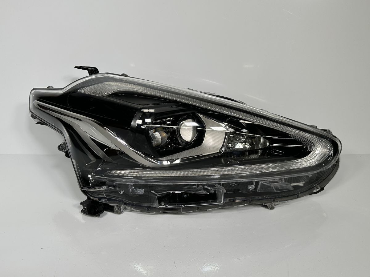シエンタ NSP170G NHP170G 前期 純正 右ヘッドライト 右ライト LED 81130-52K31 81110-52K31 52-289 2 美品(補修済み) 管理35321