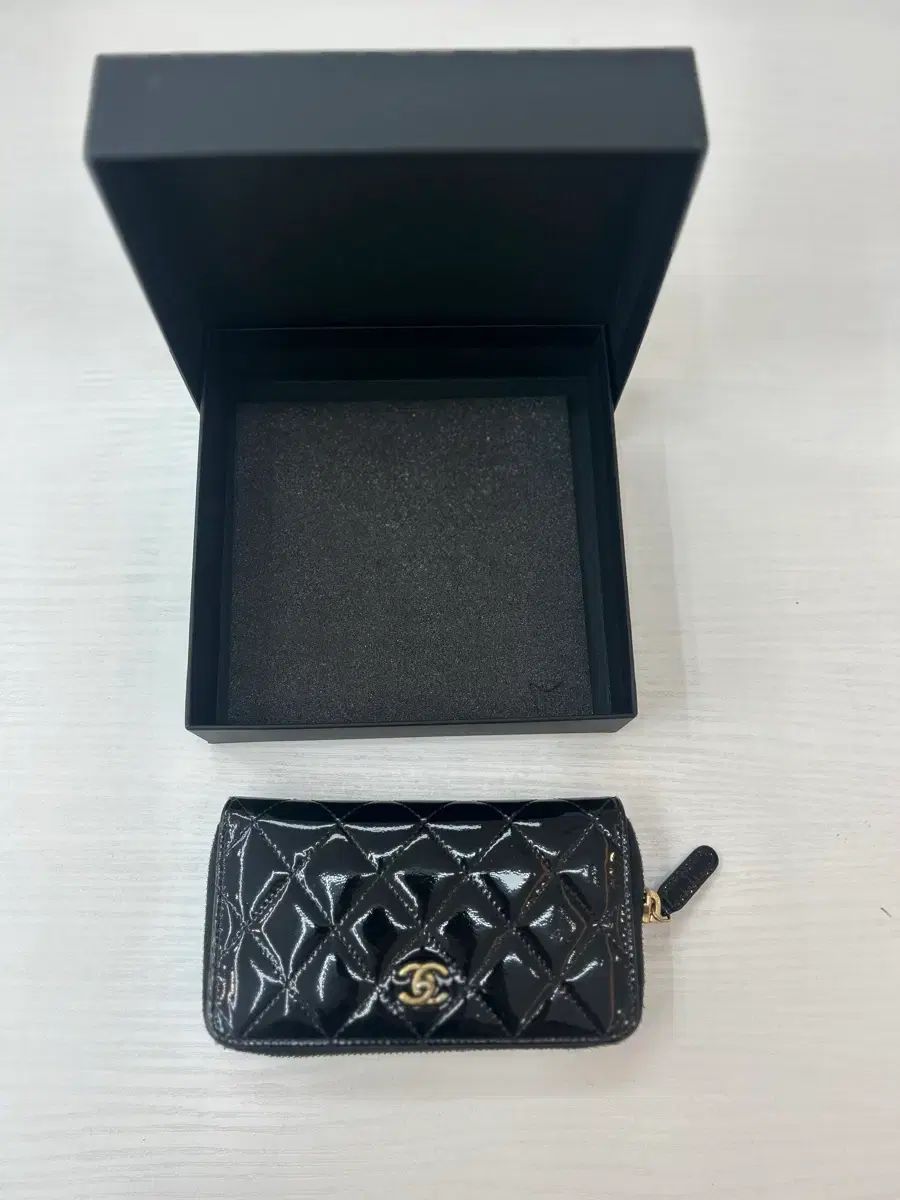 CHANEL クラシック ゴールド ジッパー ドール 長財布
