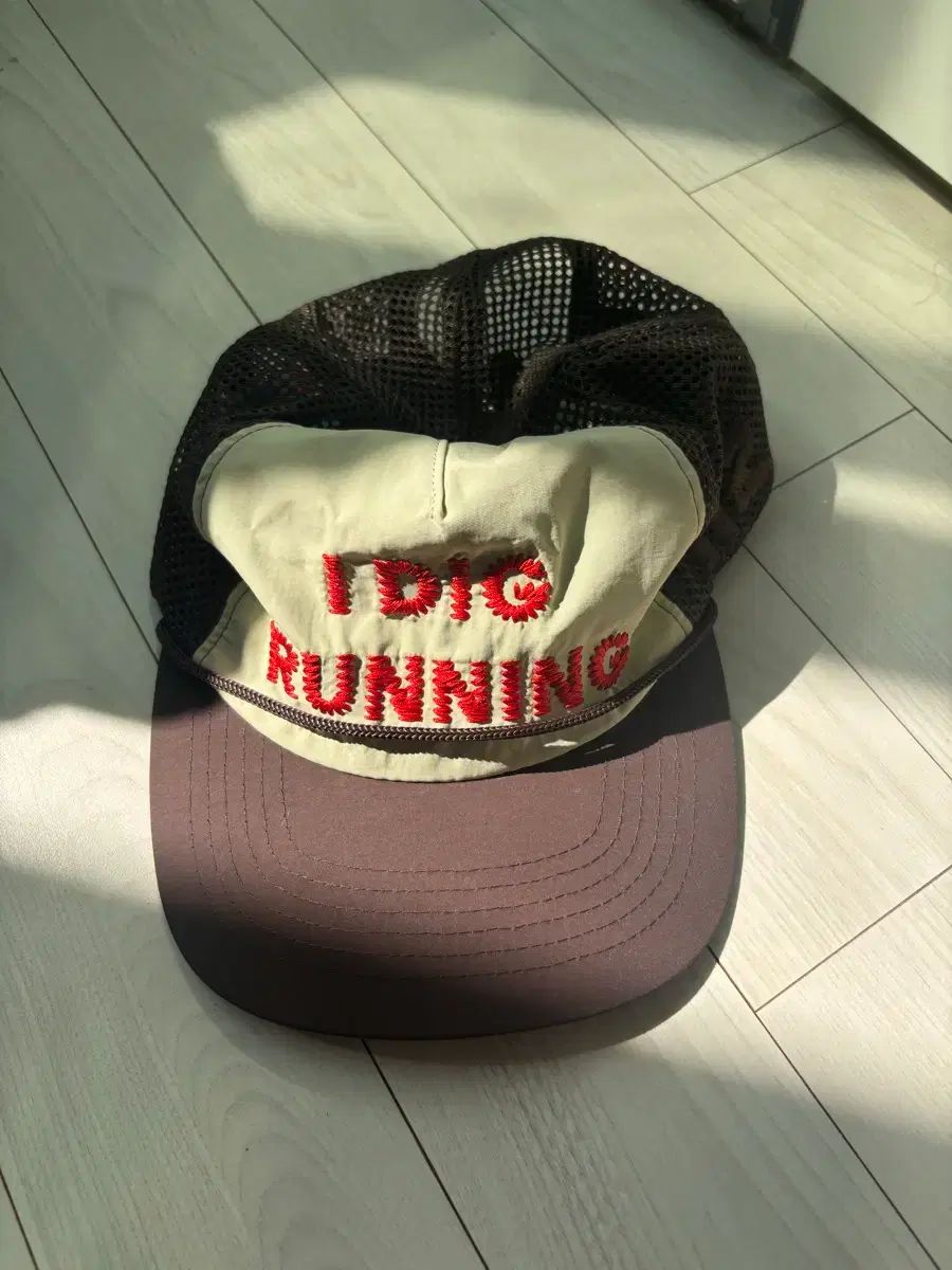 アレックスジョノ ランニング トラッカー ハット