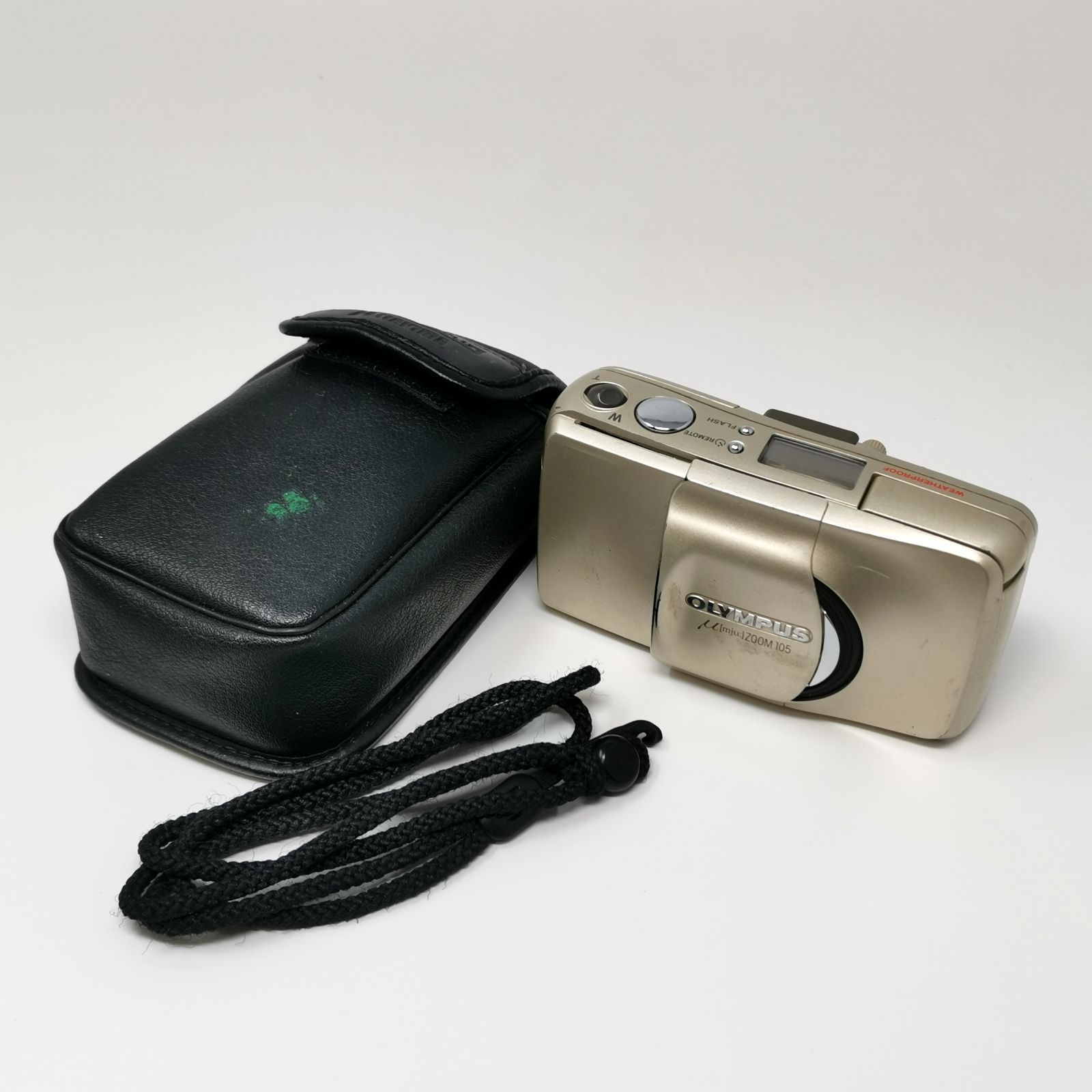 OLYMPUS μ[mju] ZOOM 105 フィルムカメラ 充電器ないため動作未確認