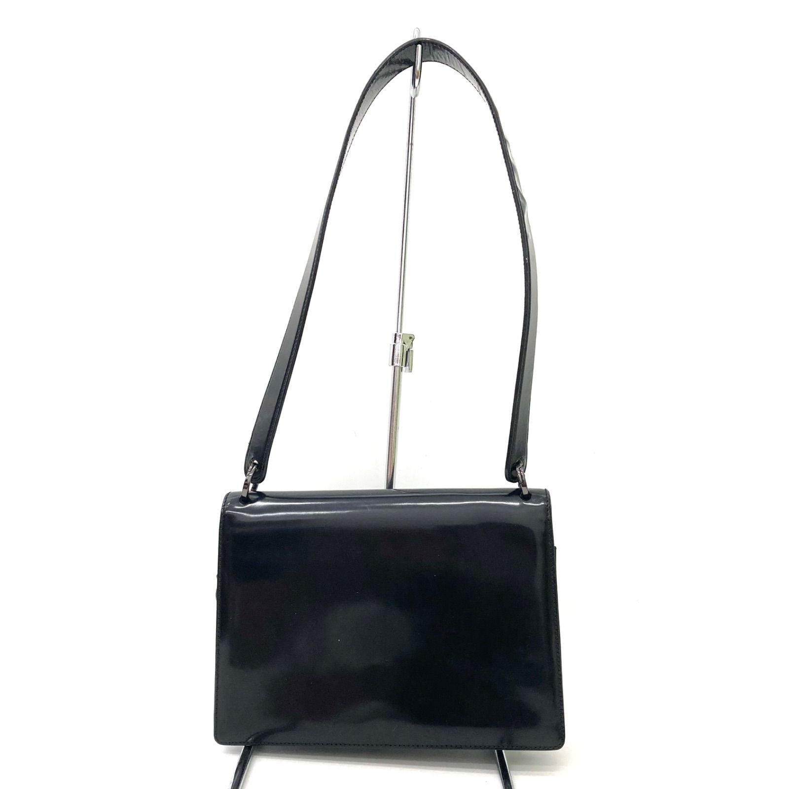 【Ferragamo】フェラガモ ガンチーニ ブラック ワンショルダーバッグ ☆