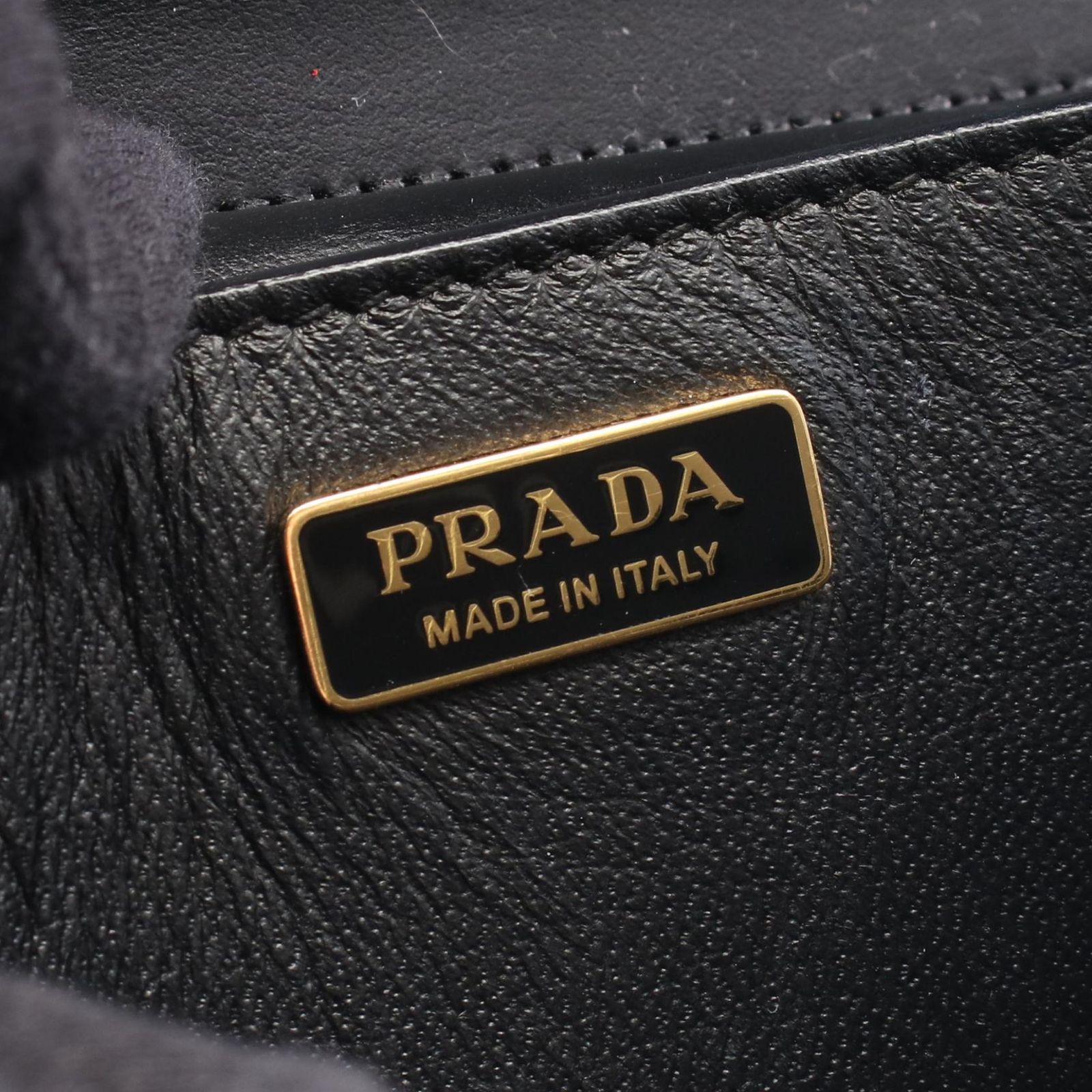 プラダ PRADA ショルダーバッグ カイエ 1BD045 ブラック レザー 