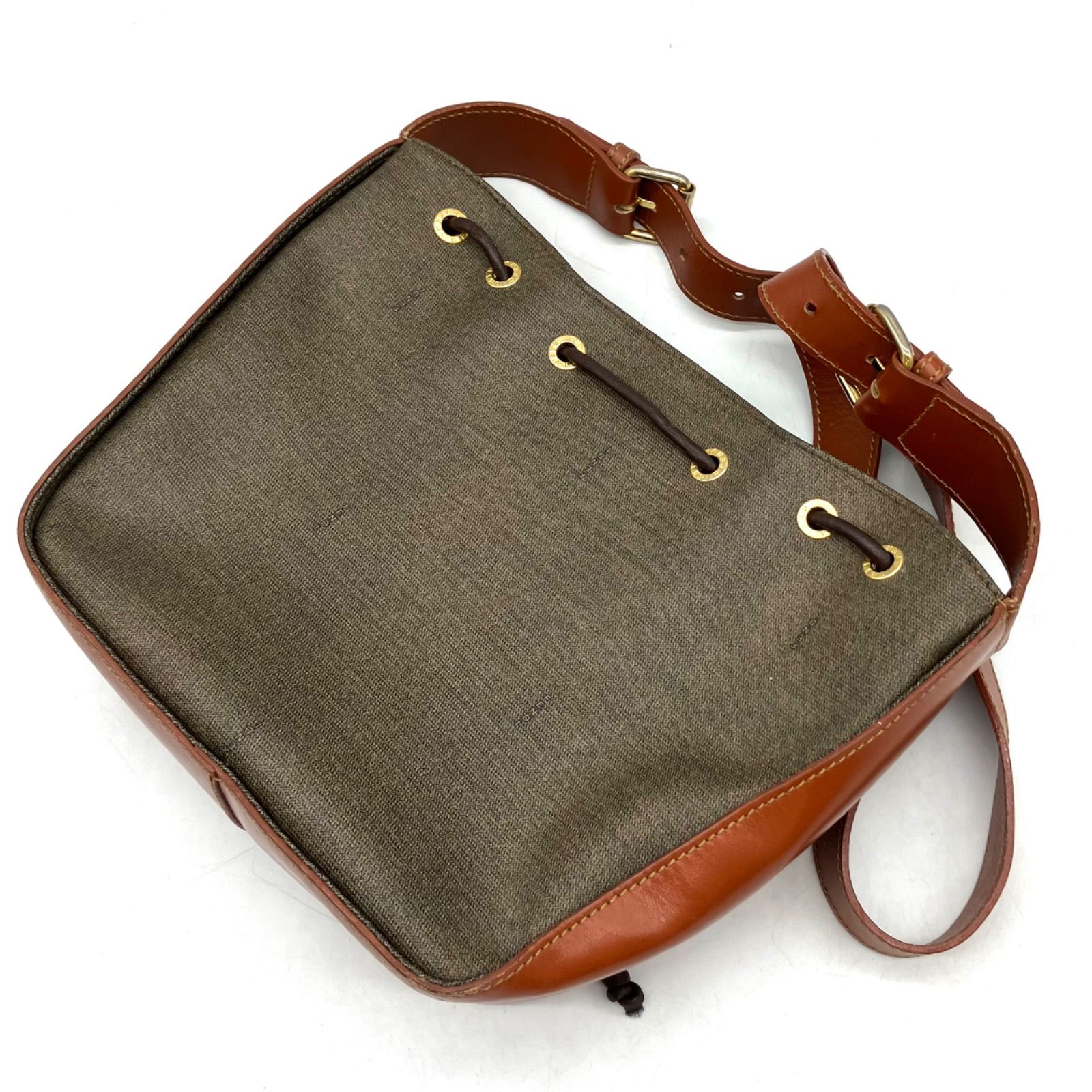 TB438【お買い得】FENDI ショルダーバッグ ビニールレザー ブラウン 