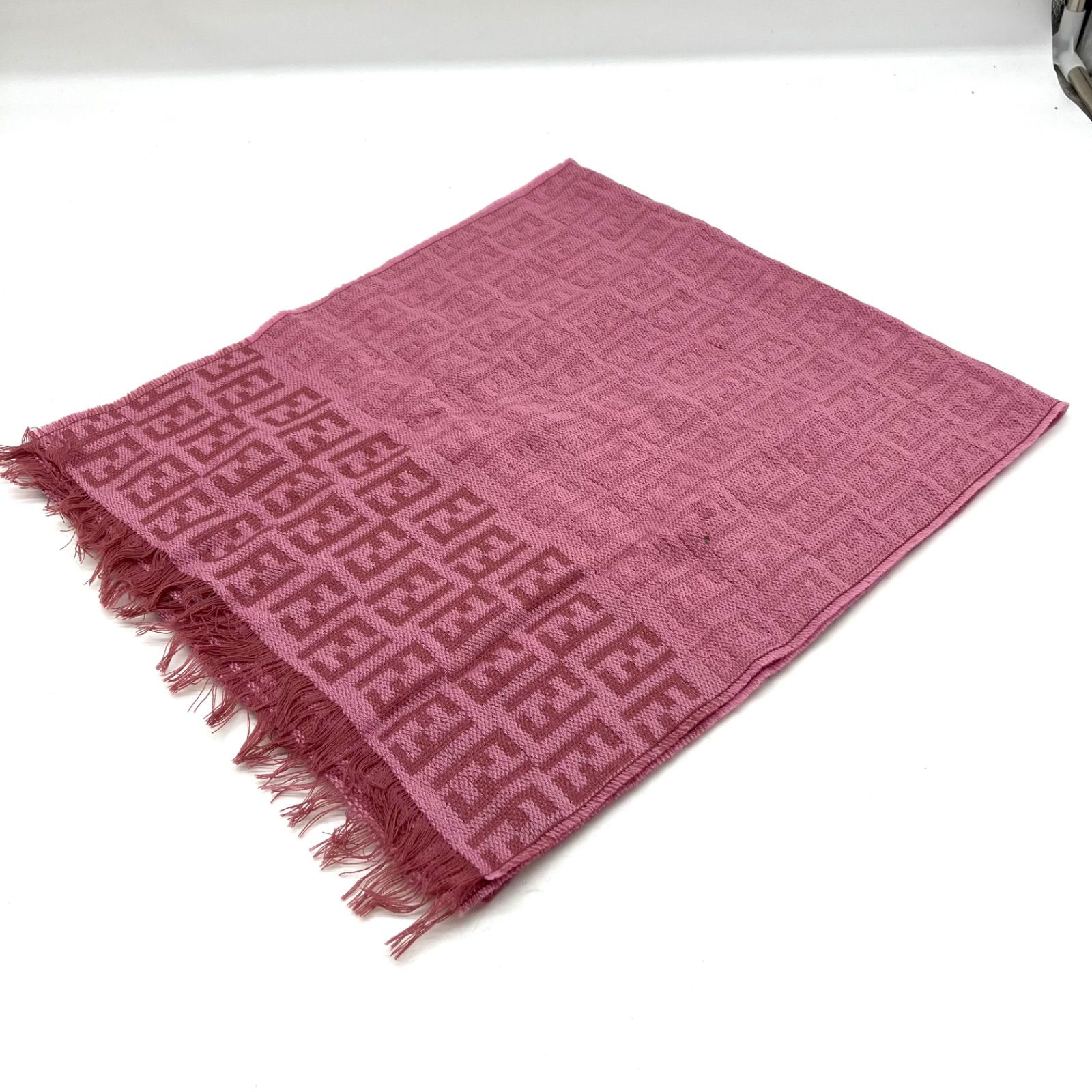 UA720【お買い得】FENDI マフラー ズッカ柄 ピンク - メルカリ
