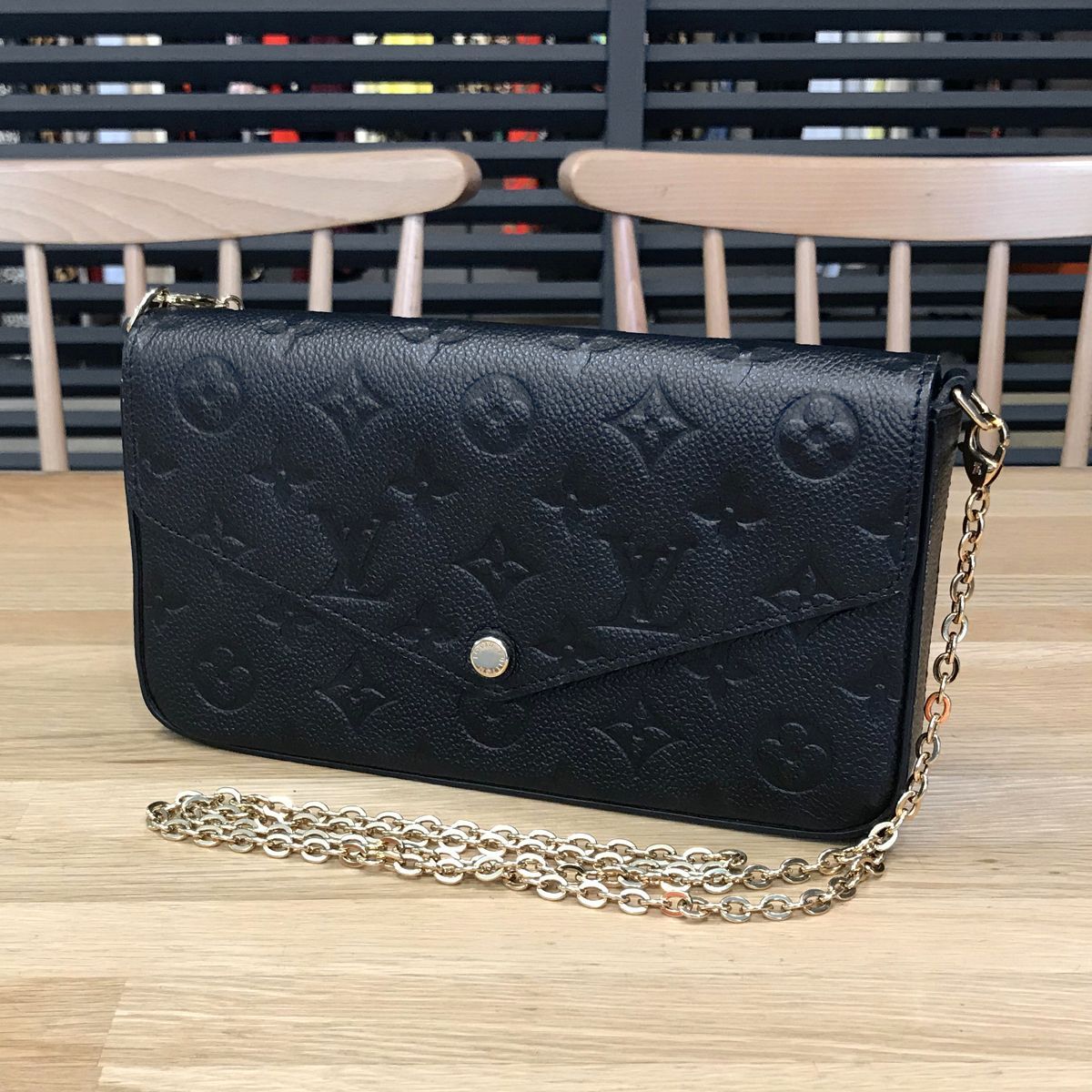 超美品 ルイヴィトン 現行 アンプラント ポシェットフェリシー ノワール 黒 チェーンウォレット M82477 15430