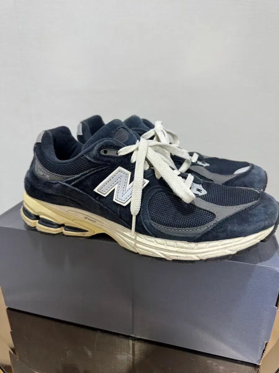 ニューバランス 2002r エクリプス キャッスルロック 265 サイズ 出品