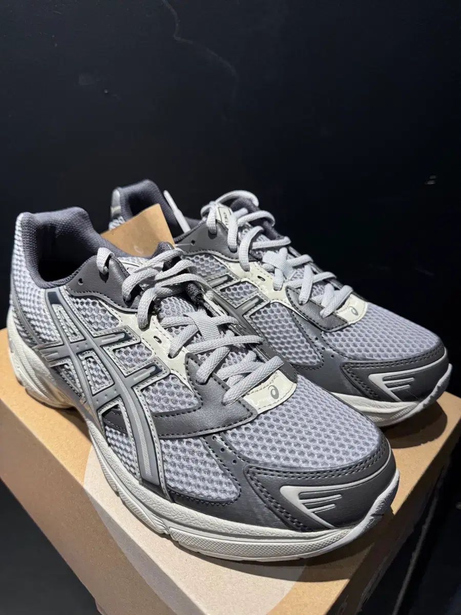アシックス 1130 オイスター 265 新品