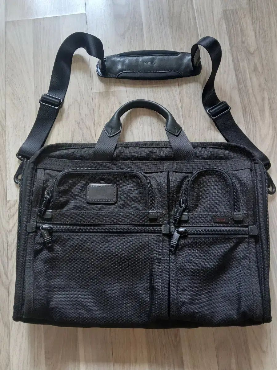 TUMI トゥミ ブラック 書類 バッグ