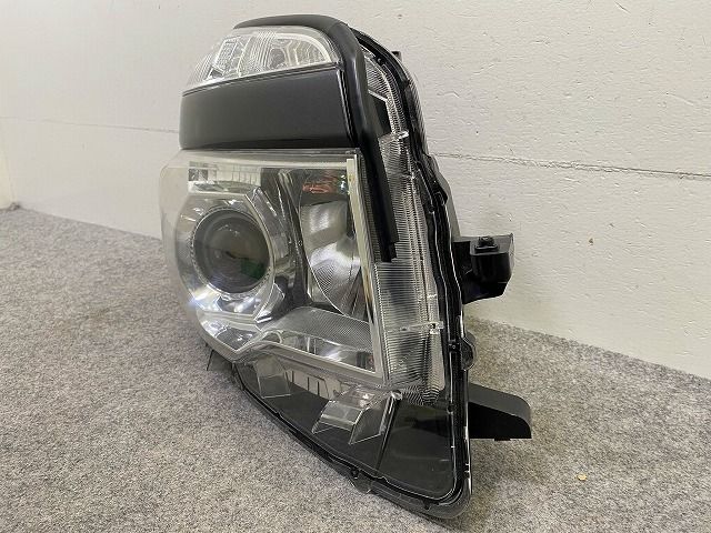 ジャンク!ヴォクシー VOXY 70系/ZRR70W/ZRR75W 純正 後期 右 ヘッド