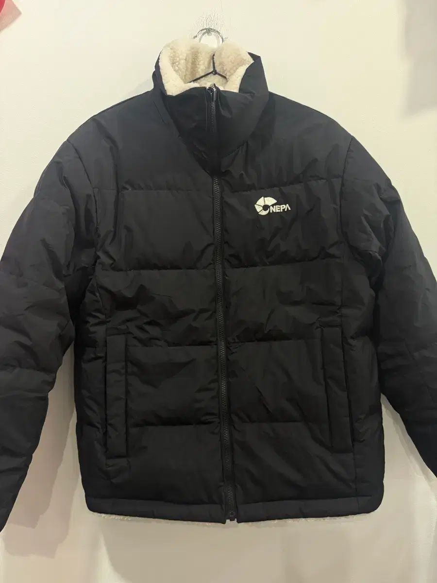 NEPA ブラック リーバブル ダウン アウター