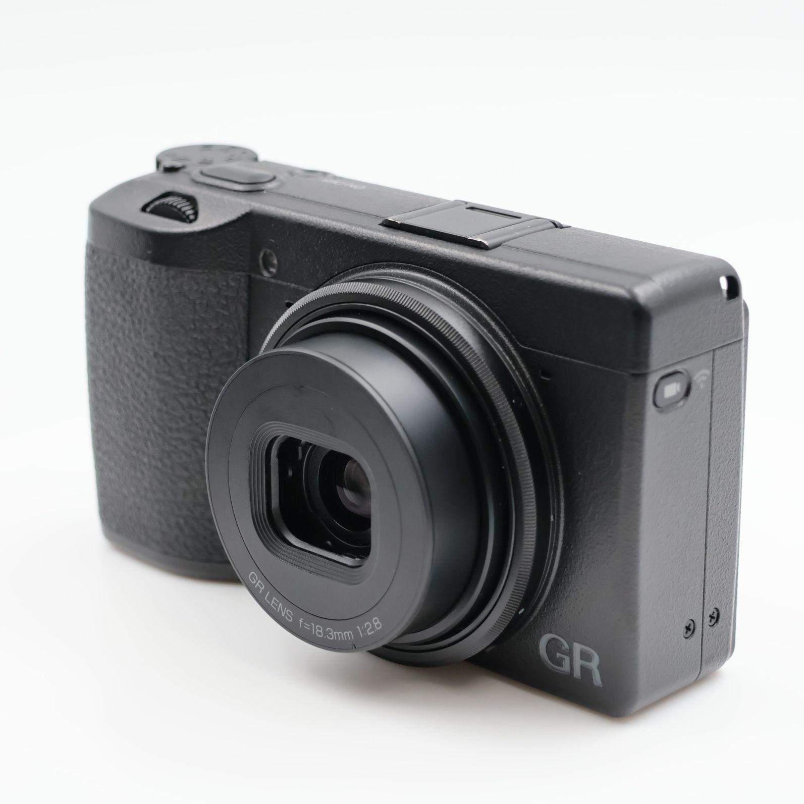 RICOH GR3 シャッター数2605 □シャッター数4526枚！極上品□ RICOH GR III コンパクトデジタル