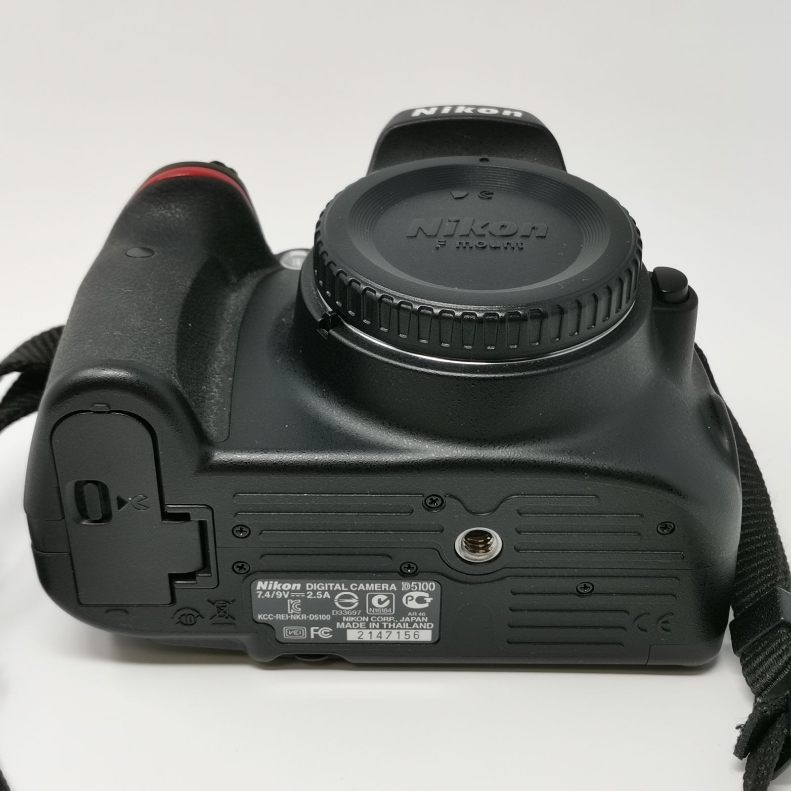 Nikon ニコン D5100 デジタル一眼レフカメラ バッテリー付 ジャンク品 