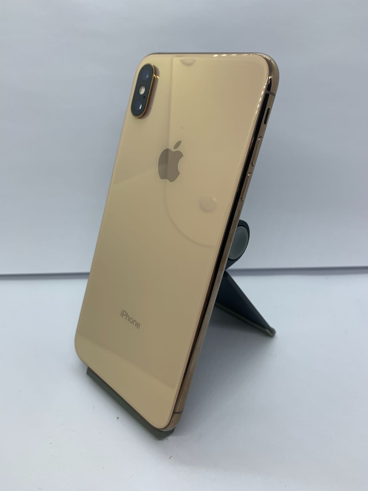 iPhone XS Max 64GB ゴールド 中古 (フレーム/画面キズ有) - メルカリ