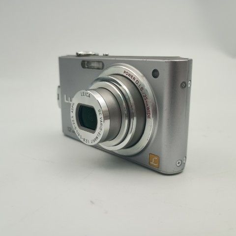 Panasonic LUMIX DMC-FX60 コンパクトデジタルカメラ / - メルカリ