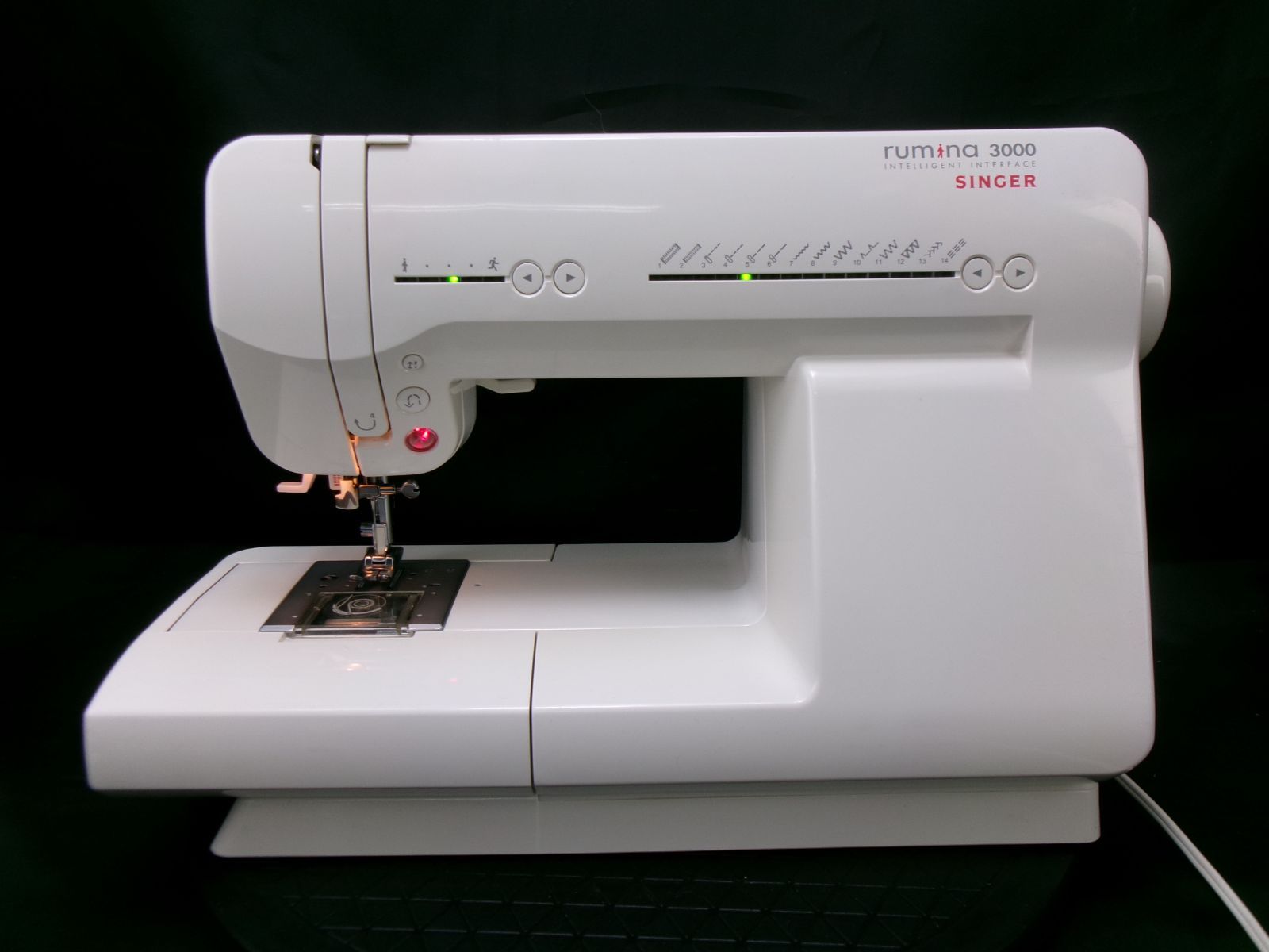 ★★★自動糸調子★シンガーコンピュータミシン　ルミナ3000　★美品★