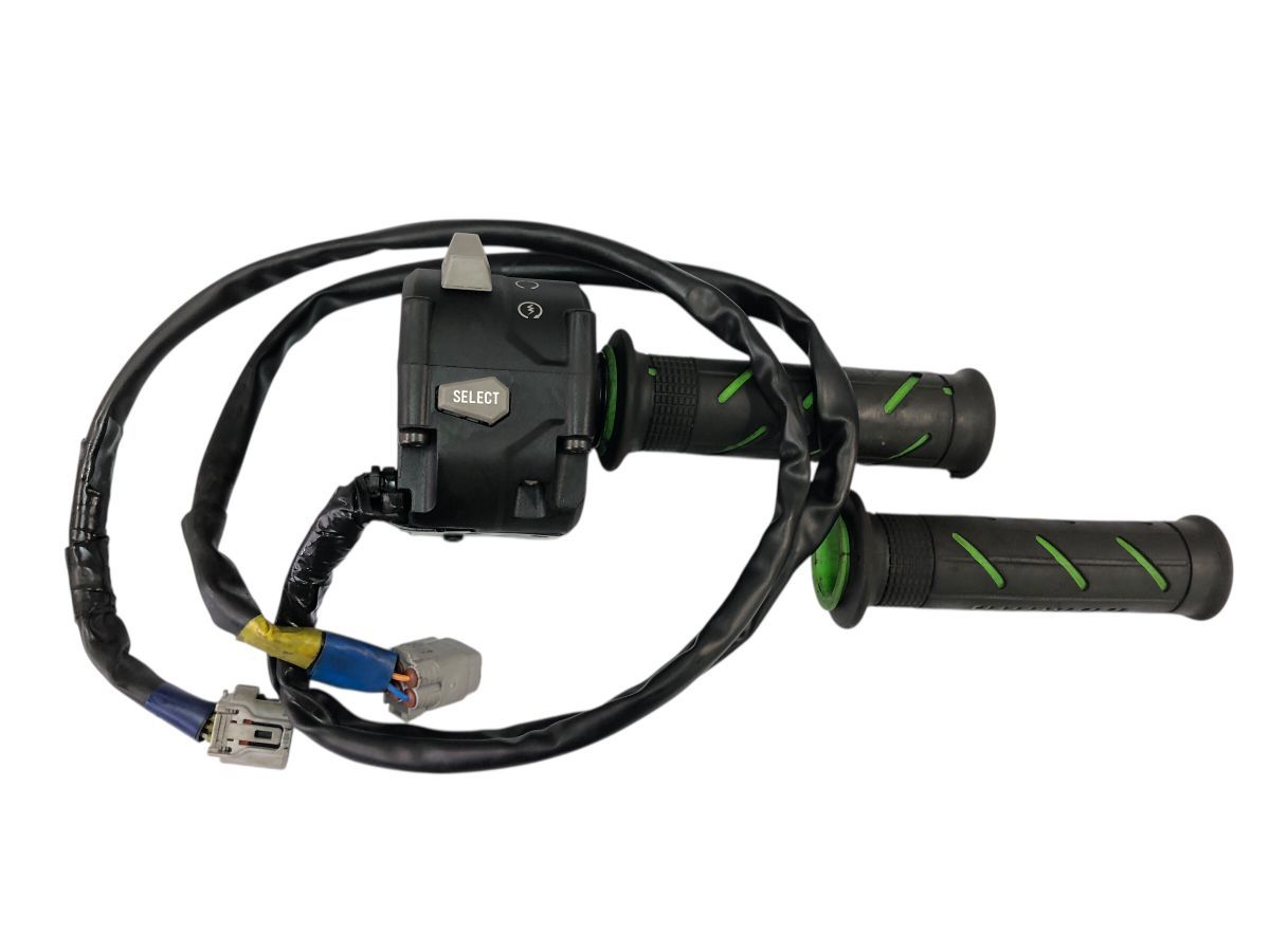 kawasaki　ZX-4RR　ZX-4R　ZX400P　スロットルホルダー　右　スイッチボックス　作動OK　左右グリップ付　補修にも（中古）2900-N2564