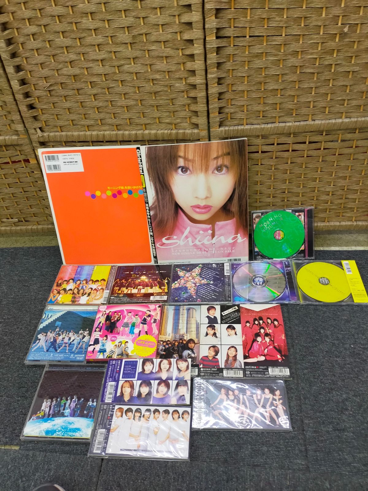 モーニング娘。250枚以上CDまとめ売り＋おまけ【値段交渉◎】 Amazon.co.jp: CD モーニング娘 「ここにいるぜぇ!」 ☆相談・セット