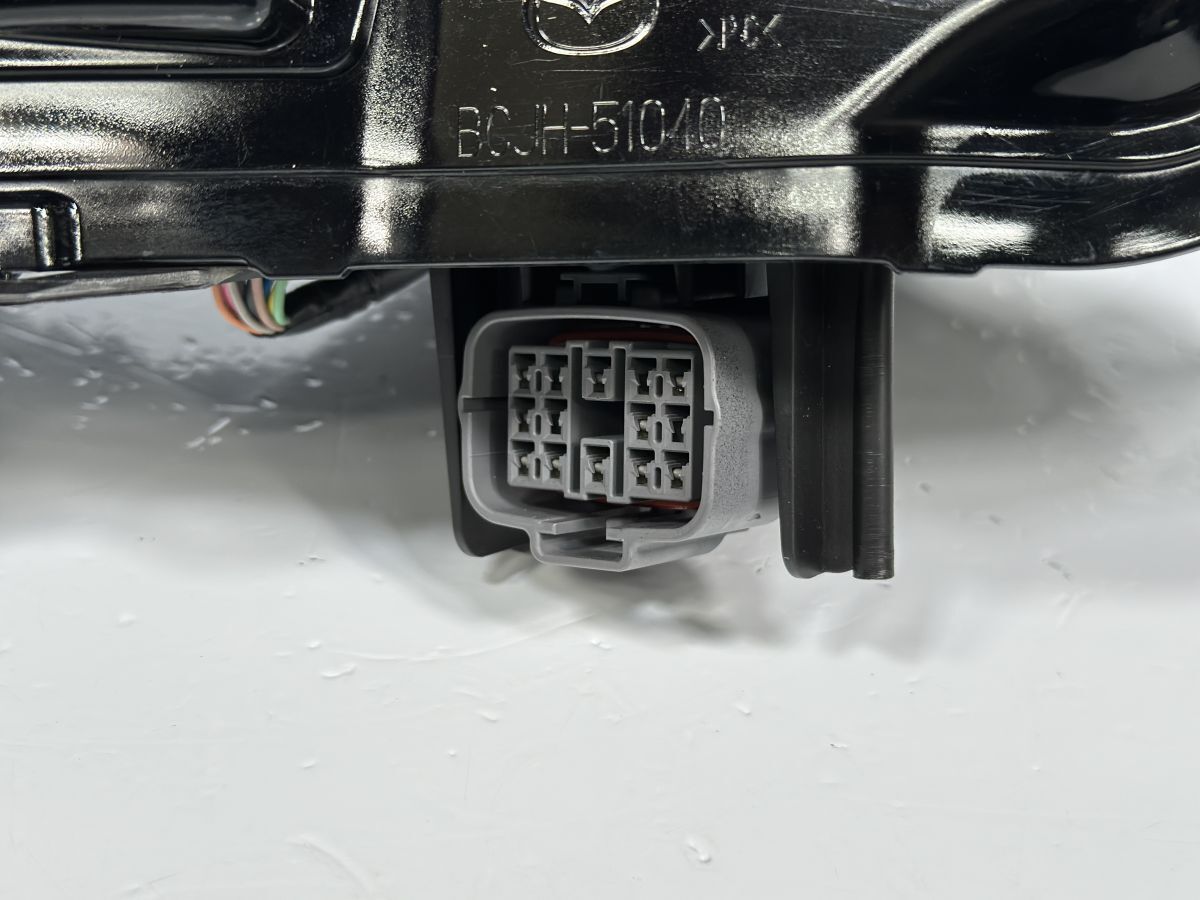 美品 MAZDA3 BPEK3R R0504～ 純正 左ヘッドライト Assy LED 