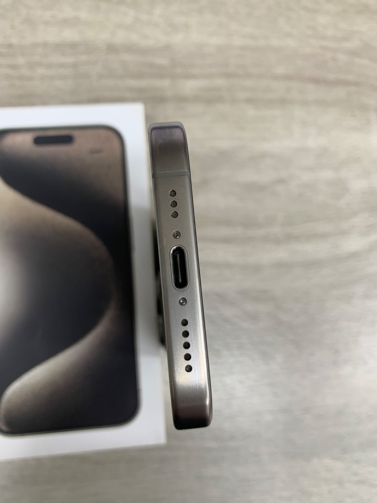 iPhone 15 Pro 256 GB ナチュラルチタニウム MTUF3J/A SIMロフリー動作 